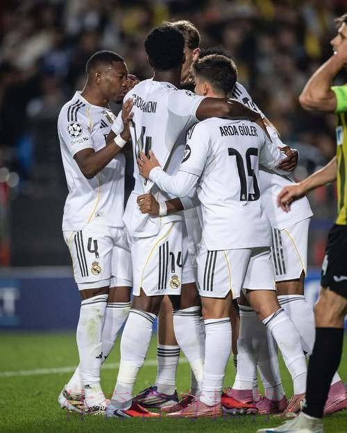 踢球者:皇马有信心签阿拉巴 双方交易接近达成 踢球者:皇马有信心签阿拉巴 双方交易接近达成